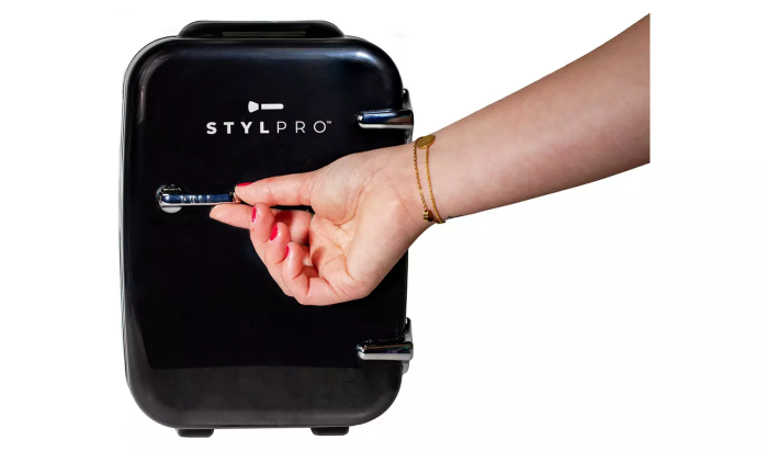 stylpro hladnjak za šminku u crnoj boji